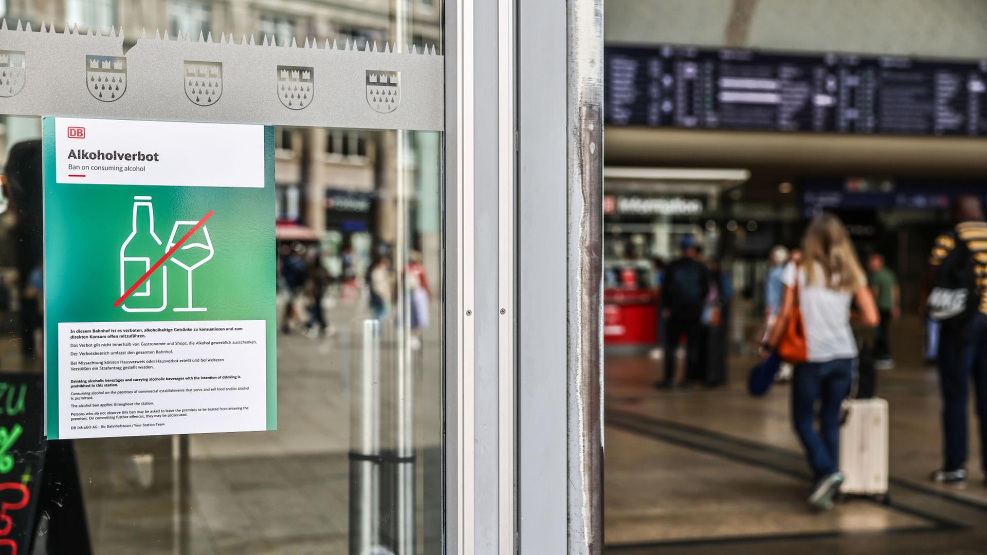 alholverbot schild bahnhof 100