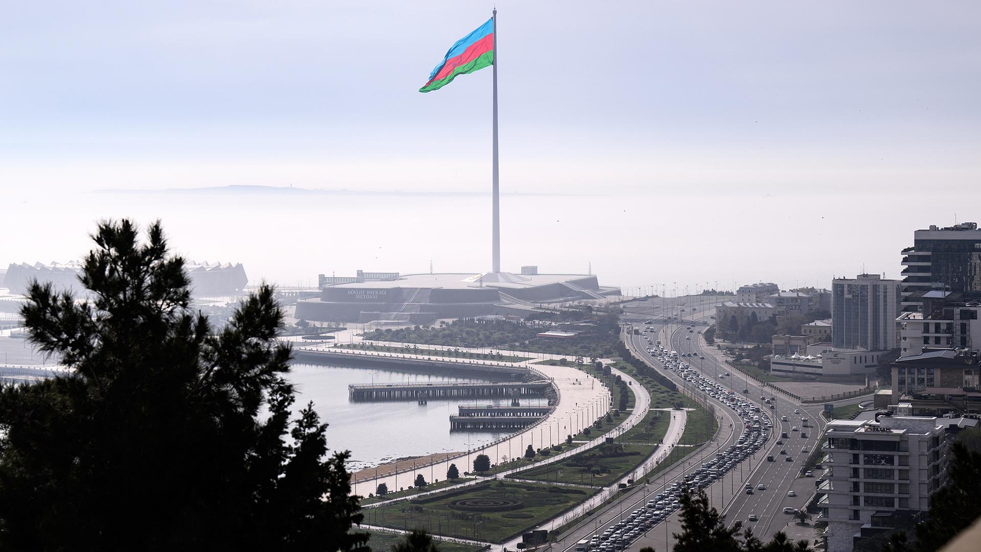 baku innenstadt 100