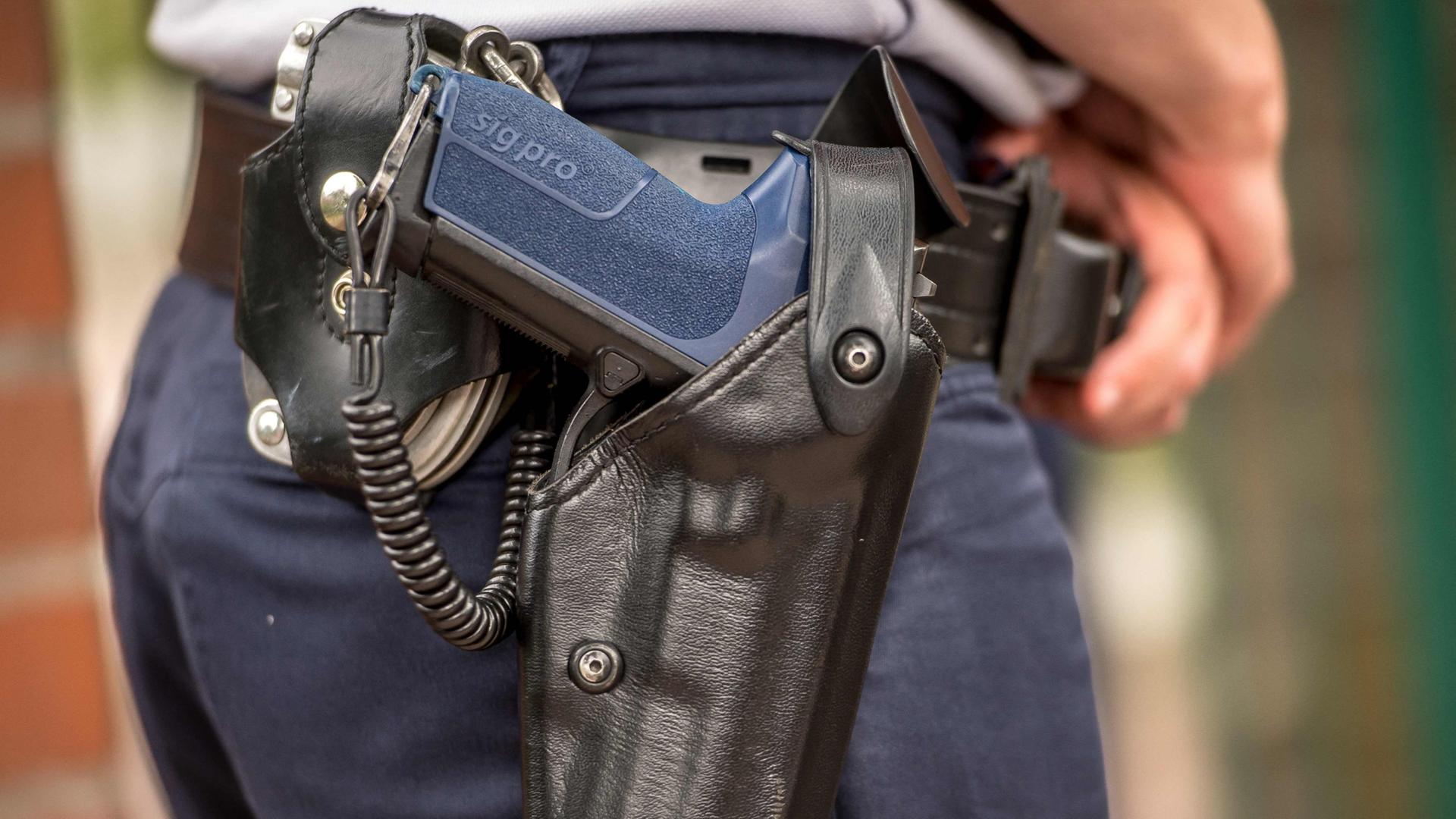 dienstwaffe frankreich polizei 100