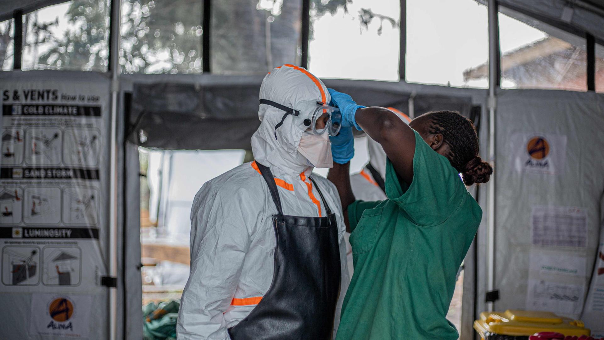 ebola 832