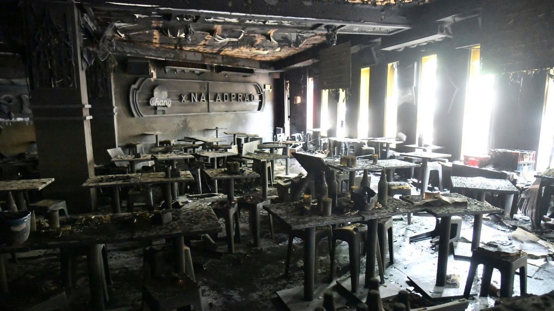 feuer bar bangkok 100