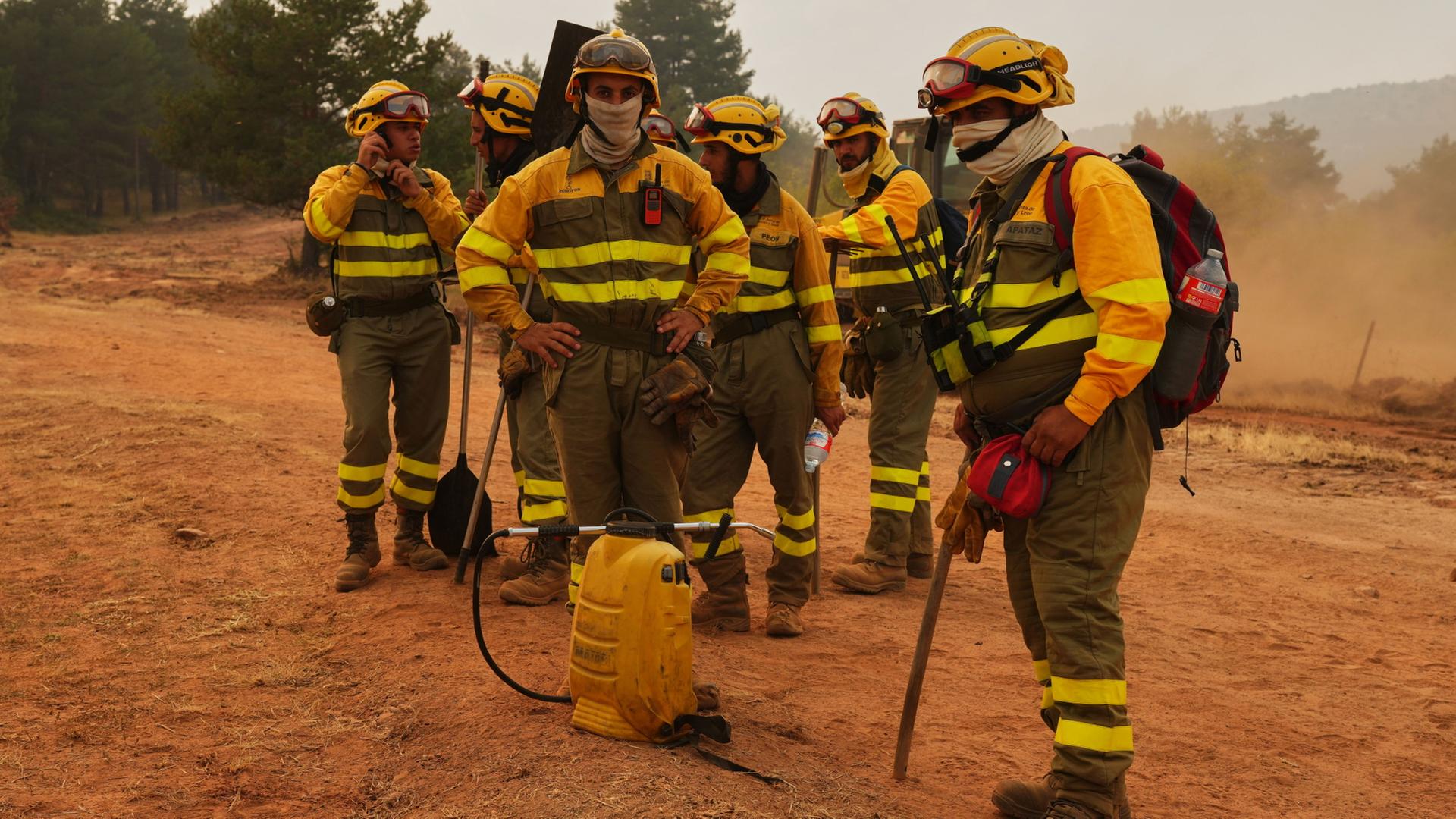 feuerwehrleute spanien 100