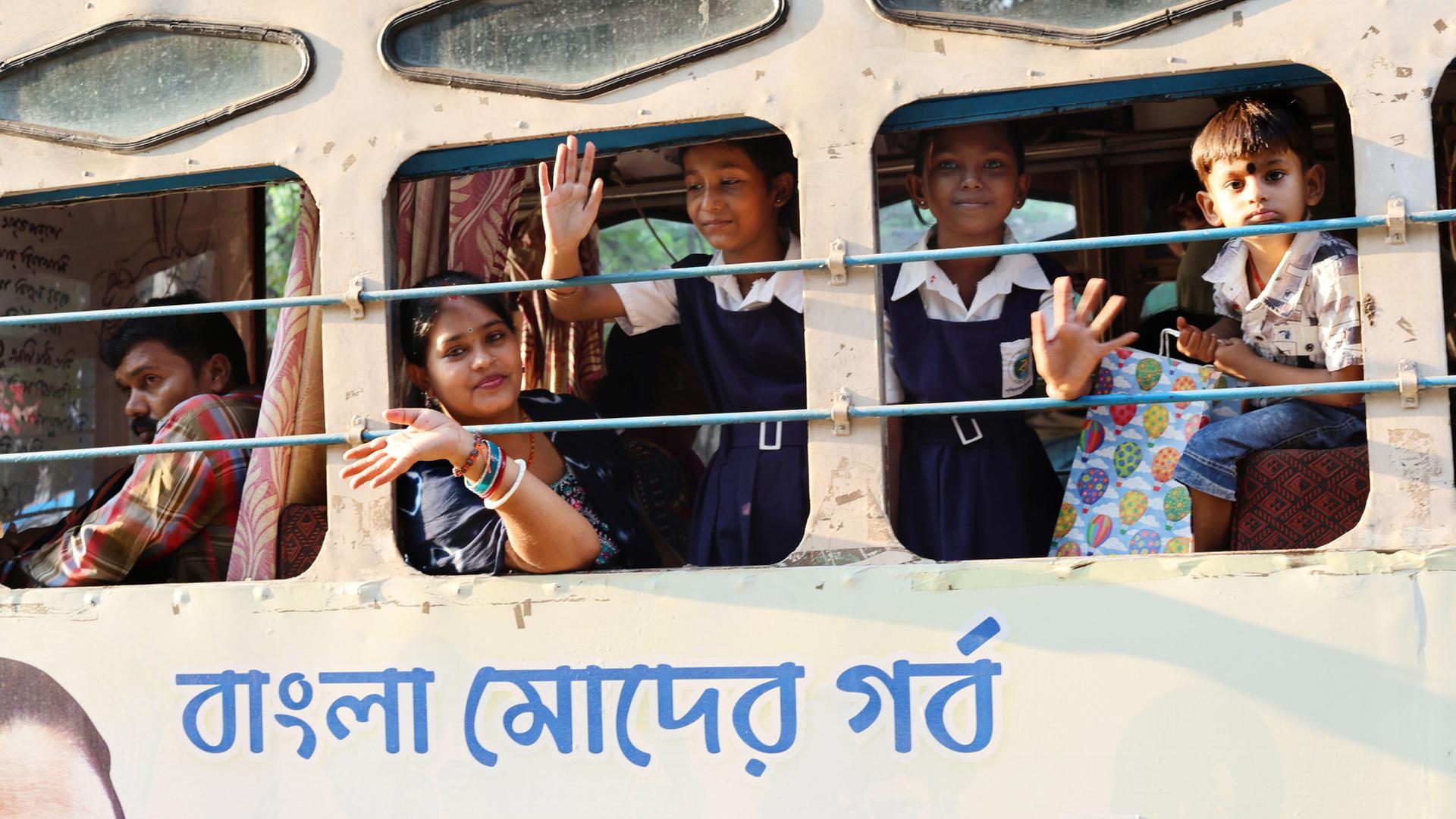 kinder indien 104