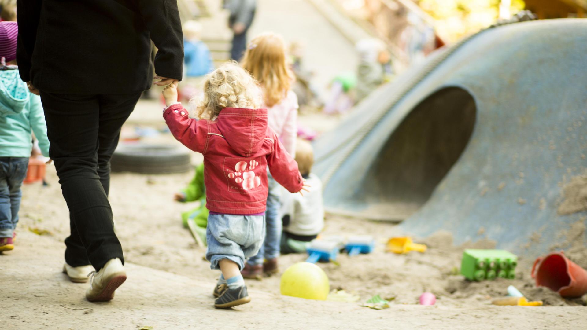 kinder spielplatz 106