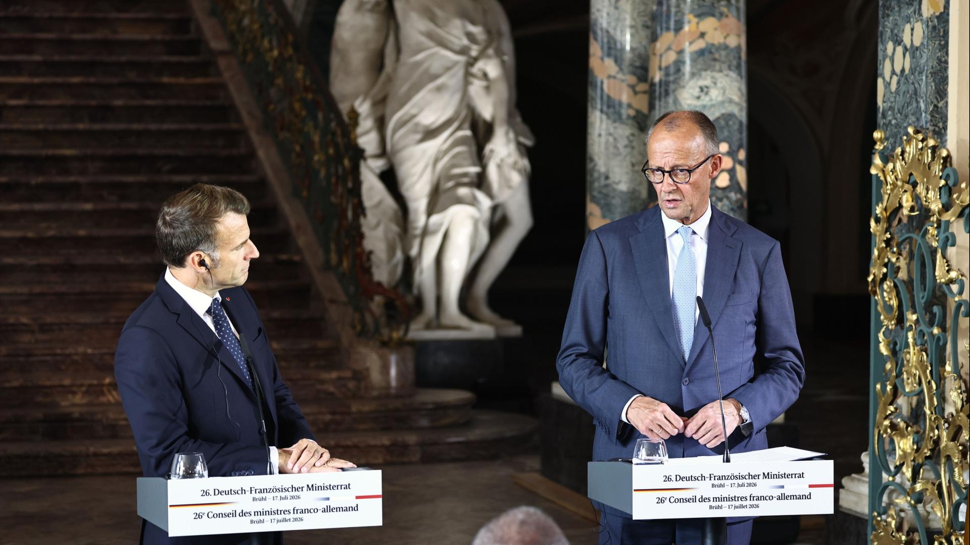 macron merz 112