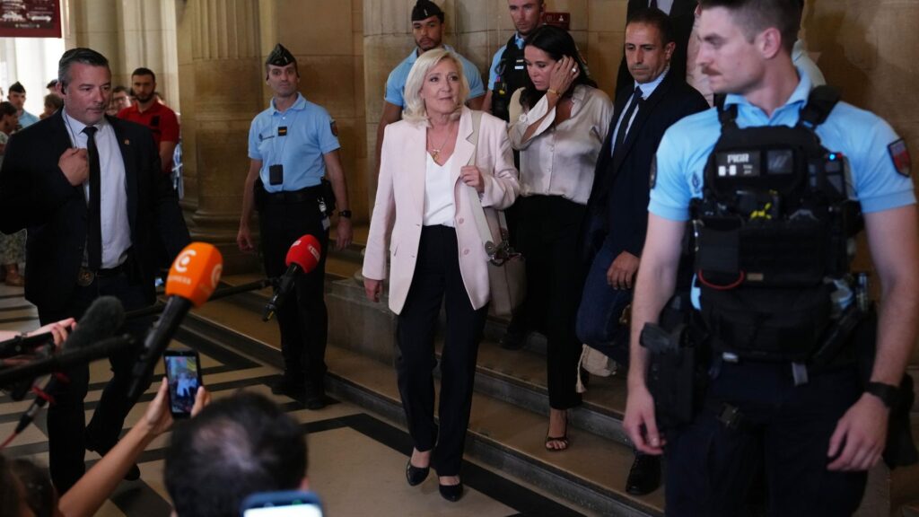 marine le pen 146