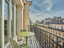 numa paris champs elysees 1