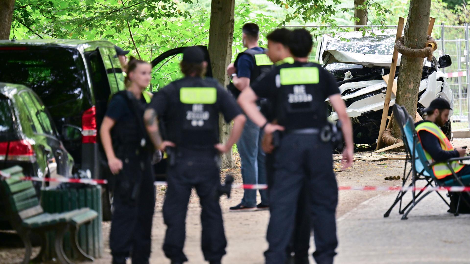 polizisten tiergarten 100