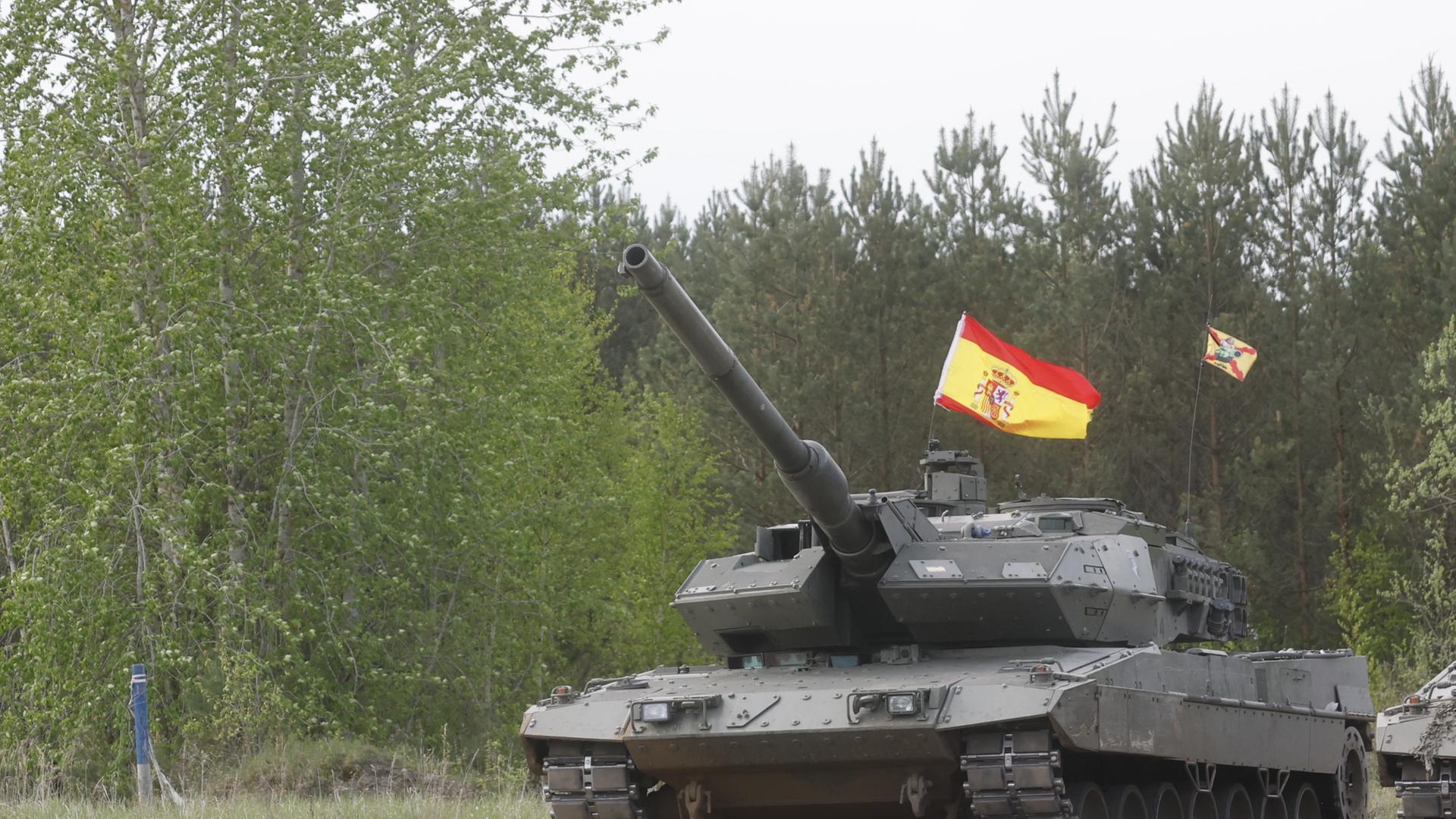 spanien panzer lettland 100