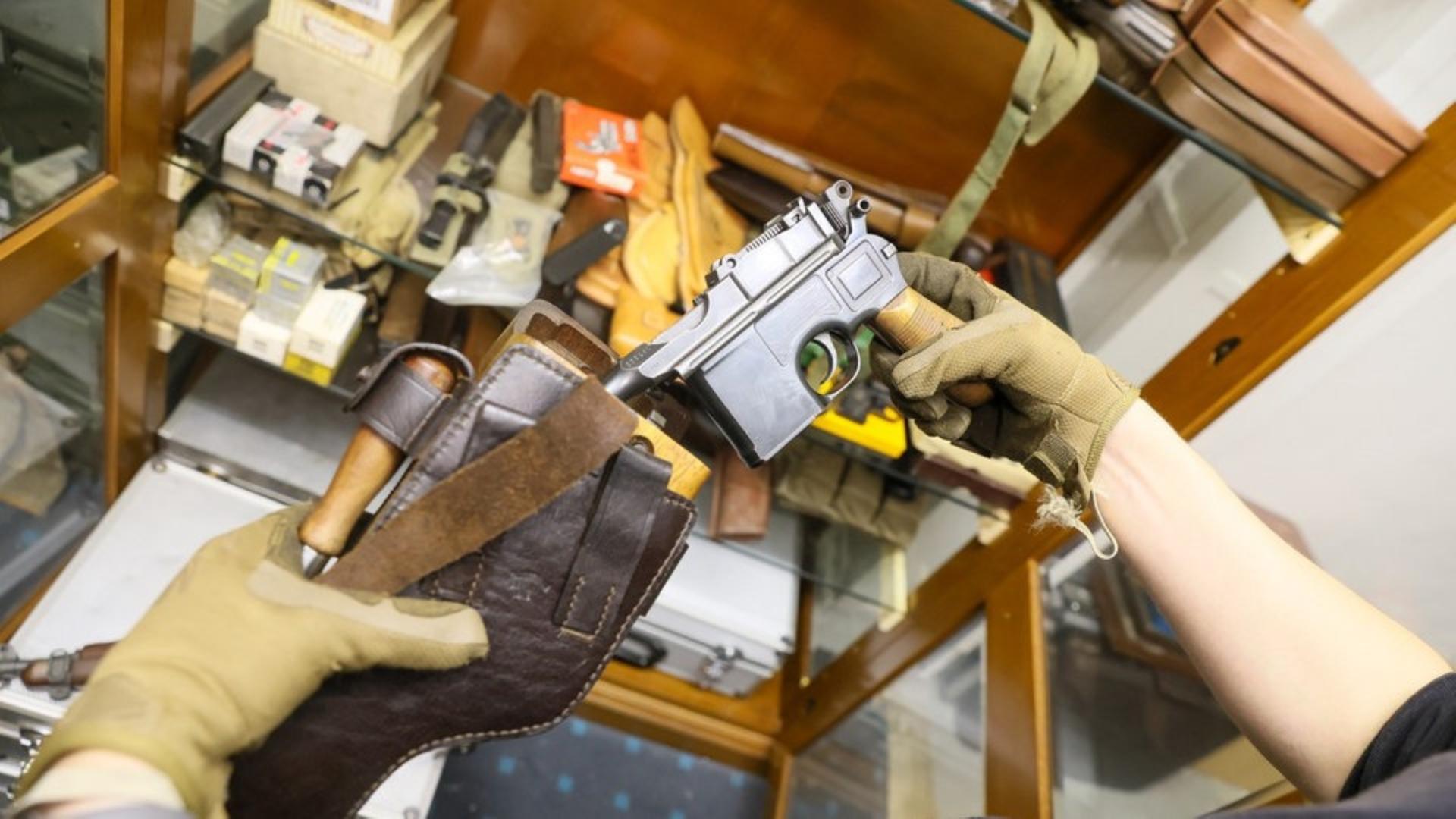 wdr neue bilder zu waffenfunden in remscheid umbau zu scharfen waffen 110
