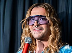 abb wachskaulitz bill kaulitz praesentiert seinen dobelgaenger aus wachs bei dem event release der wachsfiguren von bill und tom kaulitz im madame tussauds in berlin am 12 07