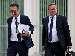 afp 20230829 33tl2f8 v1 highres germanypoliticsgovernmentretreat