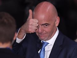 archivbild 02 08 2026 fifa praesident gianni infantino schweiz fussball international ausserordentlicher fifa kongress 2016 im hallenstadion in zuerich 26 02
