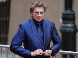 barry manilow arrives at the funeral services for clive davis at central synagogue in new york monday june 29 2026