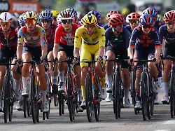 cycling tour de france femmes stage 3 geneva to poligny poligny france august 3 2026 team sd worx protime s lorena wiebes crosses the finish line on stage 3 reuters denis balibouse