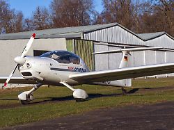 diamond hk36 super dimona zweisitziger reisemotorsegler diamond aircraft rotax motor luftsport fliegen kunststoff bauweise glasfaser