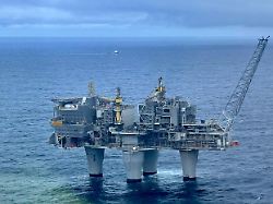 die gasfoerderplattform troll a vor der norwegischen westkueste das staatliche deutsche energieunternehmen uniper und der norwegische konzern equinor haben langfristige gaslieferungen vereinbart