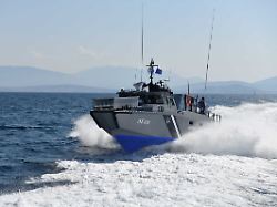 ein boot der griechischen kuestenwache undatiertes handout