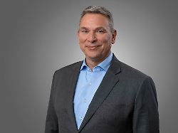 guido oelkers wird spaetestens zum 1 februar 2027 neuer vorstandsvorsitzender des pharmaunternehmens biontech und folgt auf dem posten auf den unternehmensmitbegruender ugur sahin