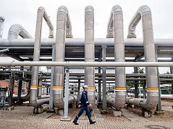 in niedersachsen gibt es grosse gasspeicher wie hier den groessten westeuropas in rehden