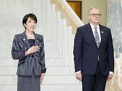 japan australia summit japanese prime minister sanae takaichi l attends a welcome ceremony before a meeting with her australian counterpart anthony albanese r in canberra on may 4 2026