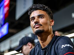 pascal wehrlein porsche formula e team 94 bei der autogrammstunde abb fia formula e world championship london e prix 2026 vereinigtes koenigreich saison 12 2025 26 runde 17 16 07