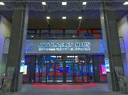 russisches haus der wissenschaft und kultur friedrichstrasse mitte berlin deutschland