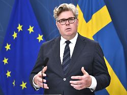 stockholm sverige 20260810 justitieminister gunnar stroemmer m under en presstraeff om arbetet mot brottslighet och ordningsstoerningar inom idrotten