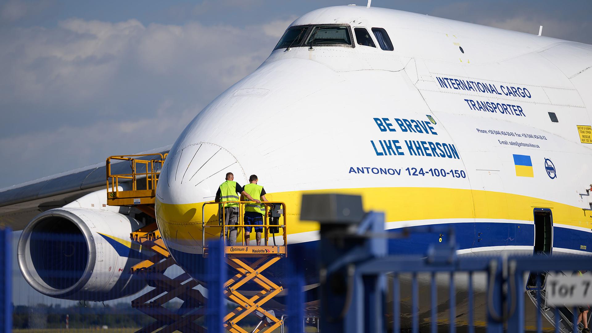 antonov flughafen leipzig 100