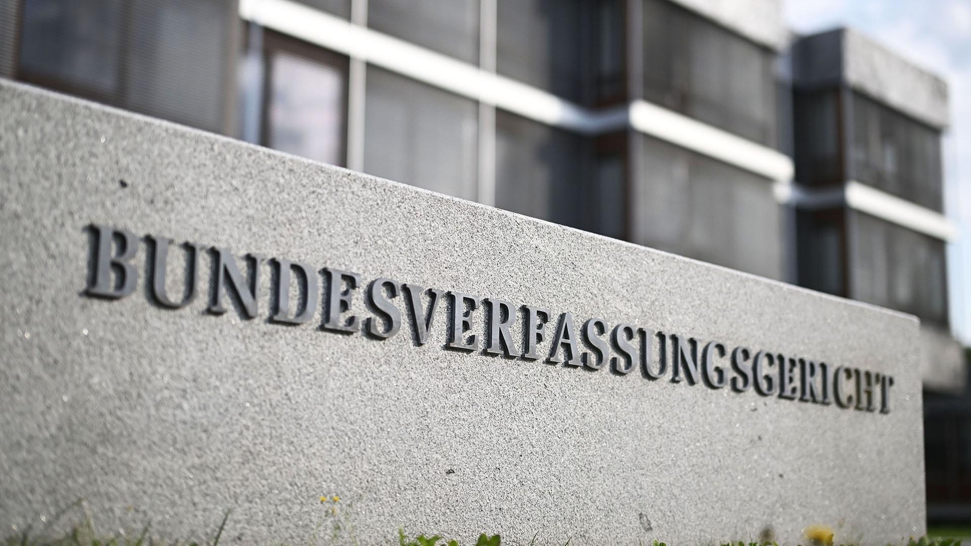 bundesverfassungsgericht 328