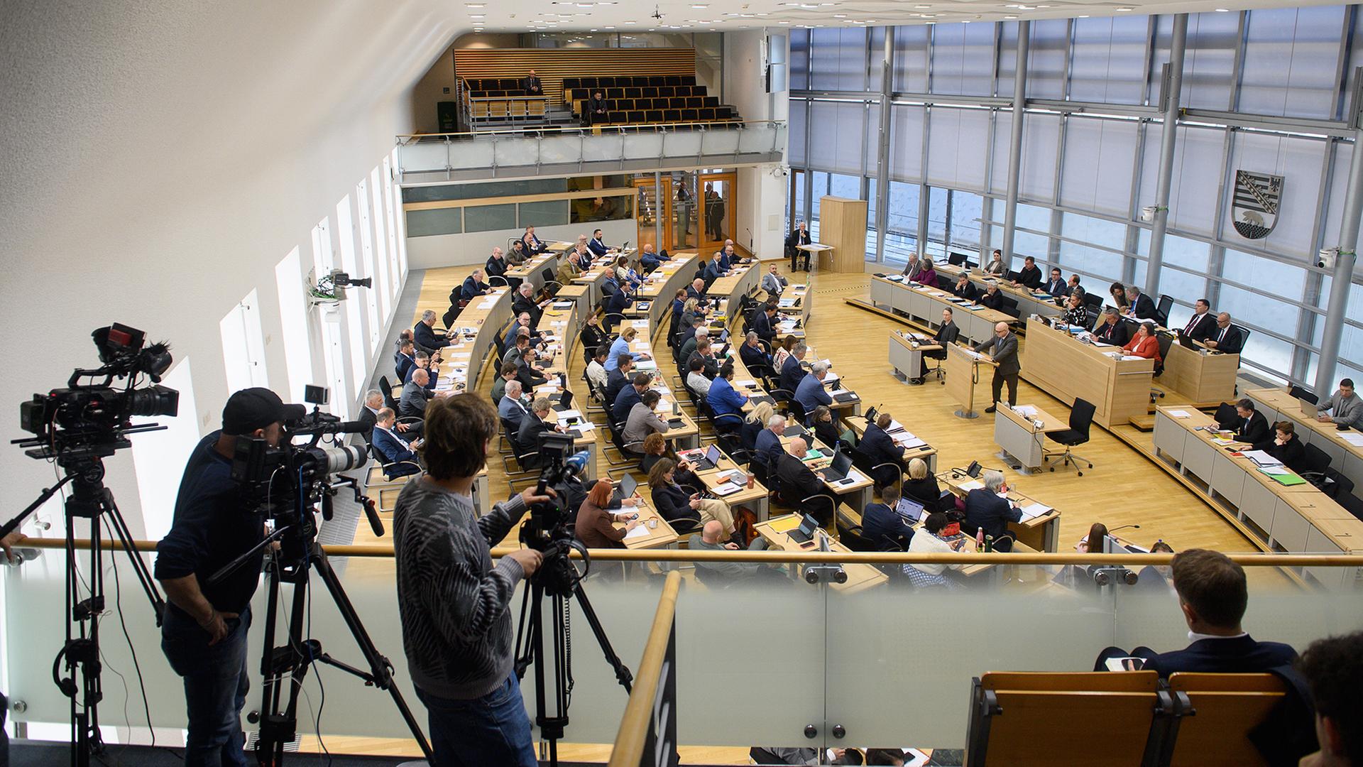 landtag sachsen anhalt 304
