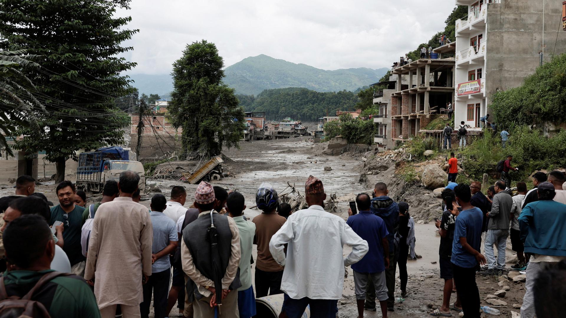 nepal flut 106