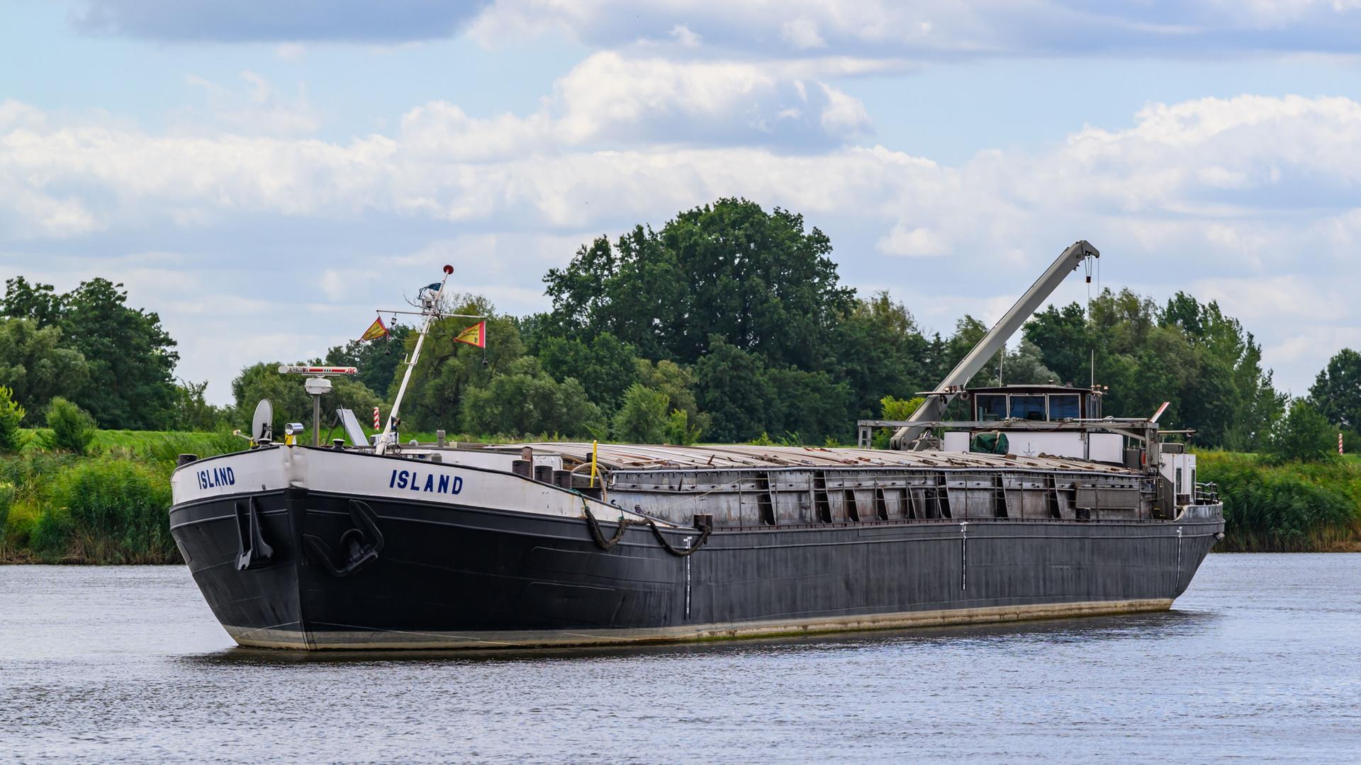 niedrigwasser binnenschiff 100