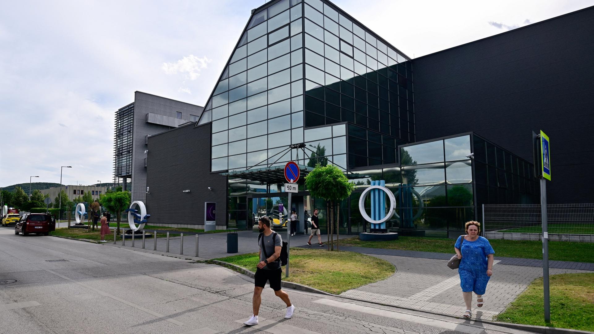 ungarn staatsfernsehen 100