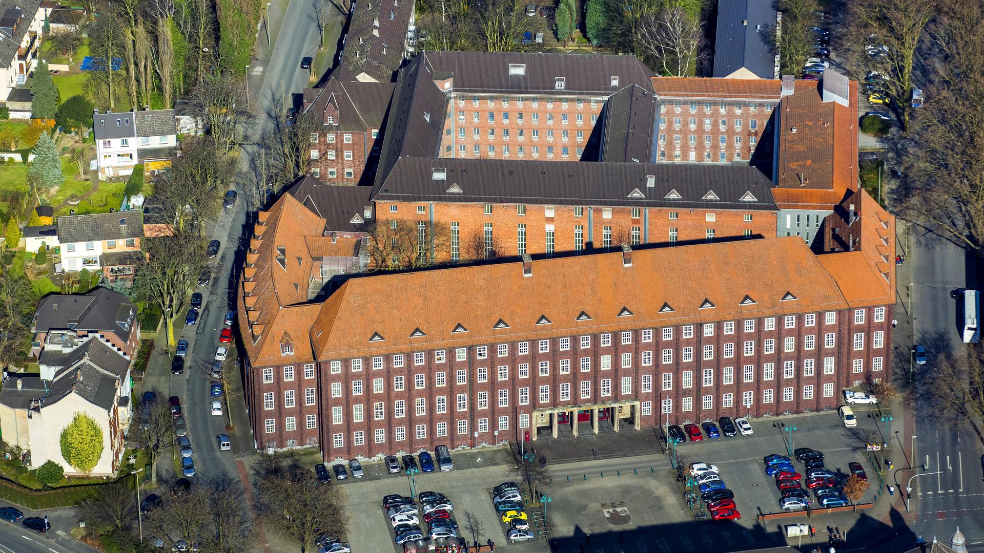wdr gebaeude des amtsgerichts duisburg hamborn mit angeschlossener jva duisburg hamborn 100