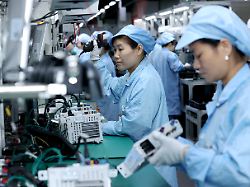 2025 04 09t123941z 1563710510 rc2auda4lwqg rtrmadp 3 usa trump tariffs china