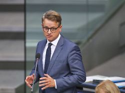 621025282