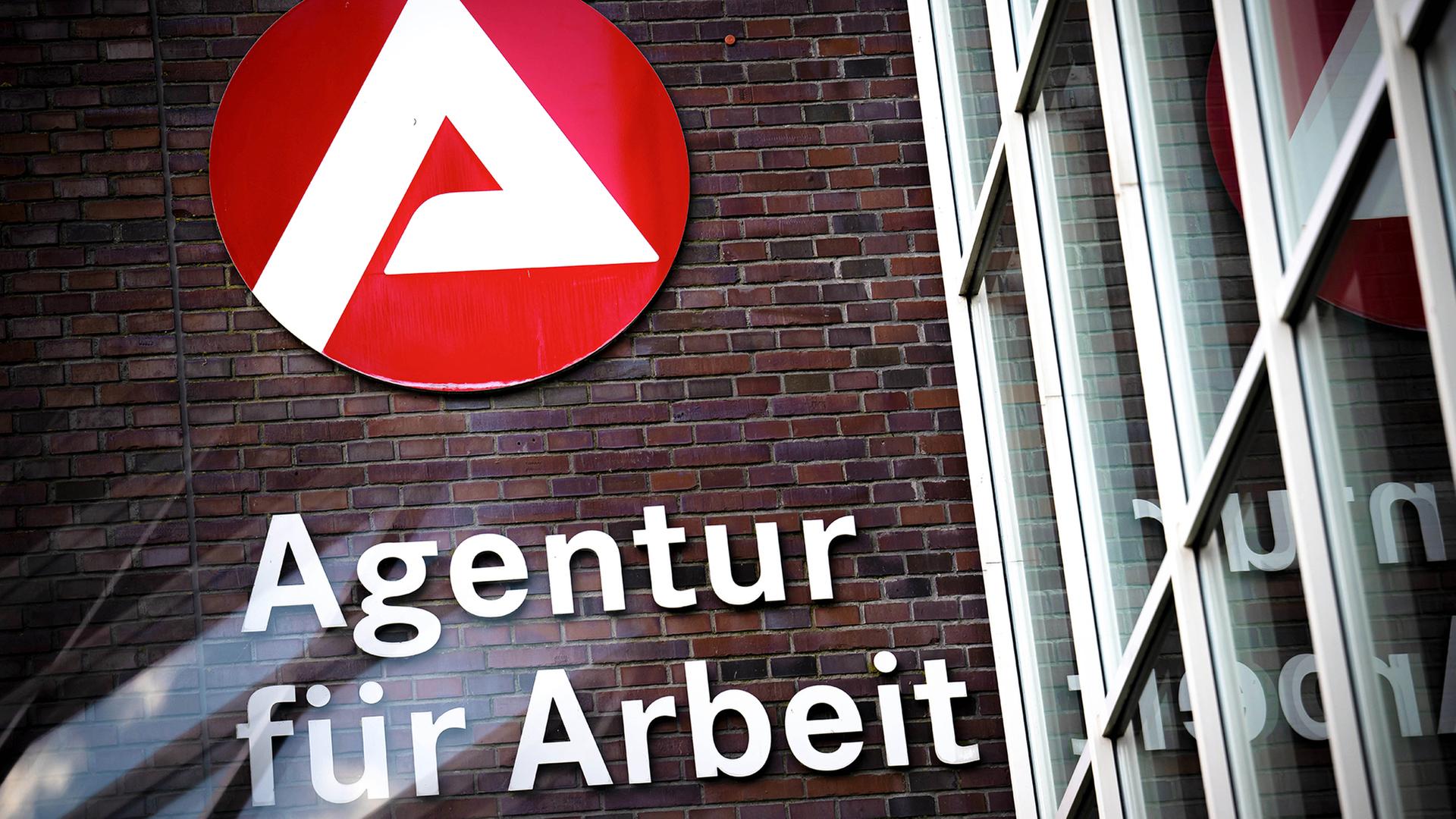 agentur fuer arbeit 154