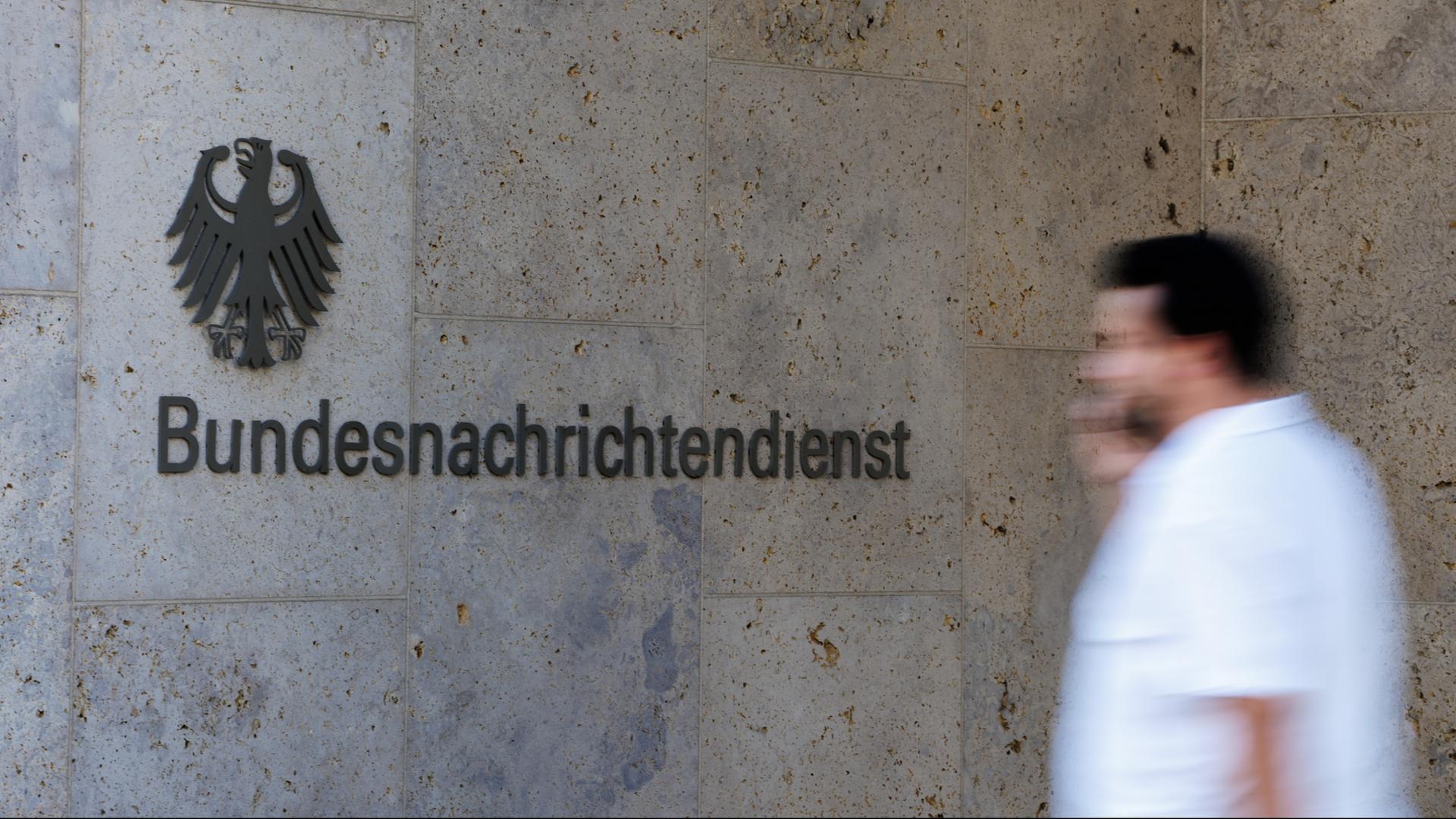 bundesnachrichtendienst 128