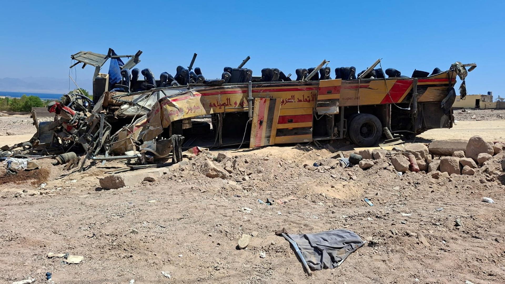 busunfall sued sinai 100