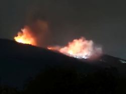 epi 1073541346 reutersfoto 2026 09 12t015543z20176153922720rc2bhnag9dun20rtrmadp20320bulgaria blast.jpg fire20and20smoke20rise20