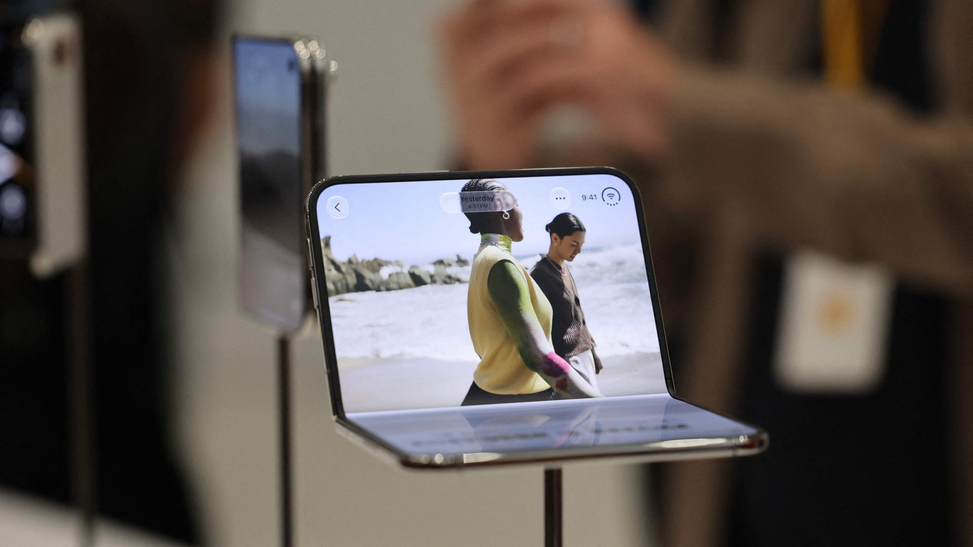 iphone duo 100