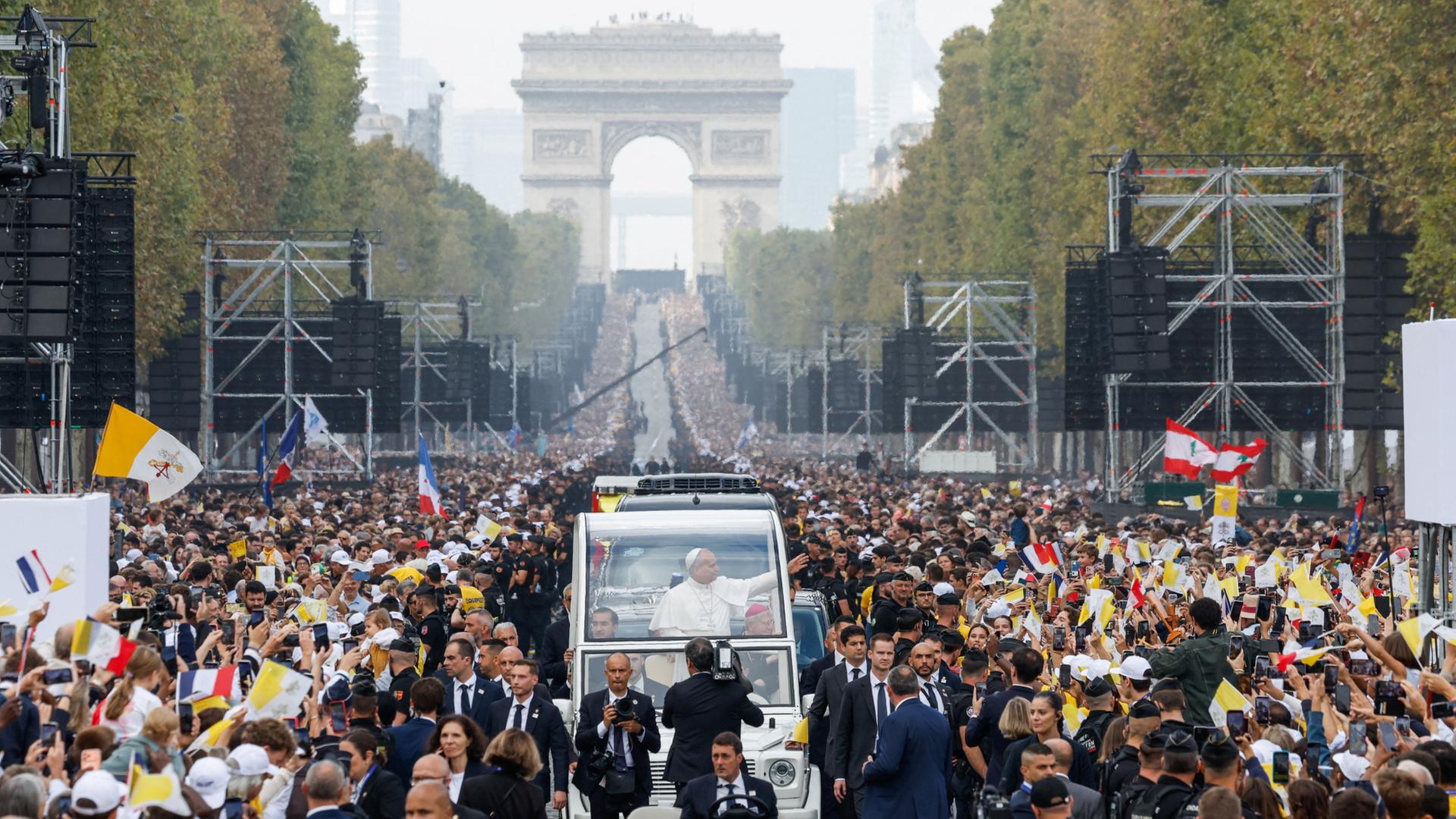 papst paris 104