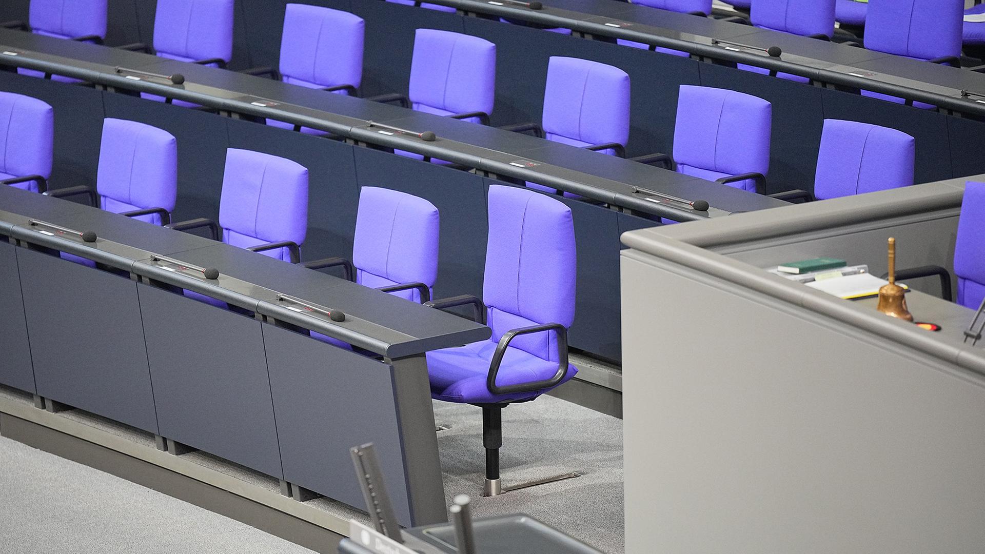 regierungsbank bundestag 108