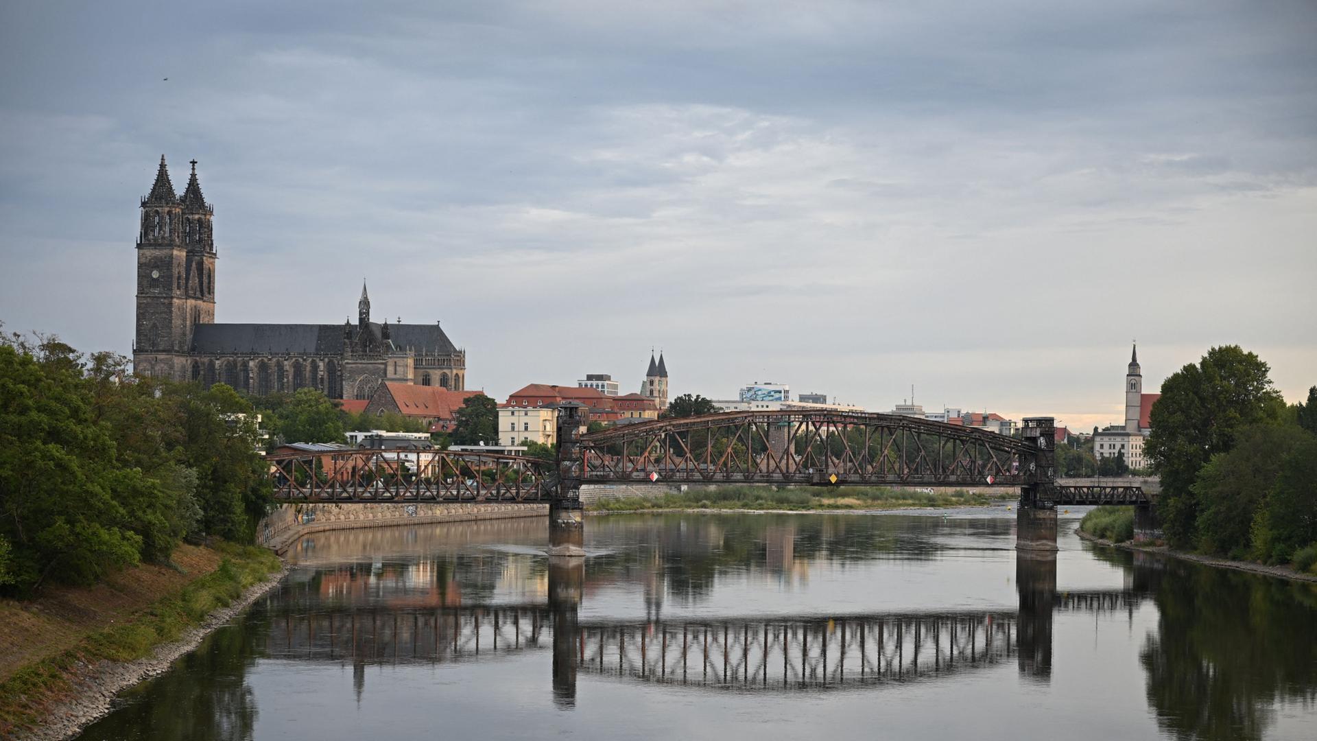 stadtansicht magdeburg 100