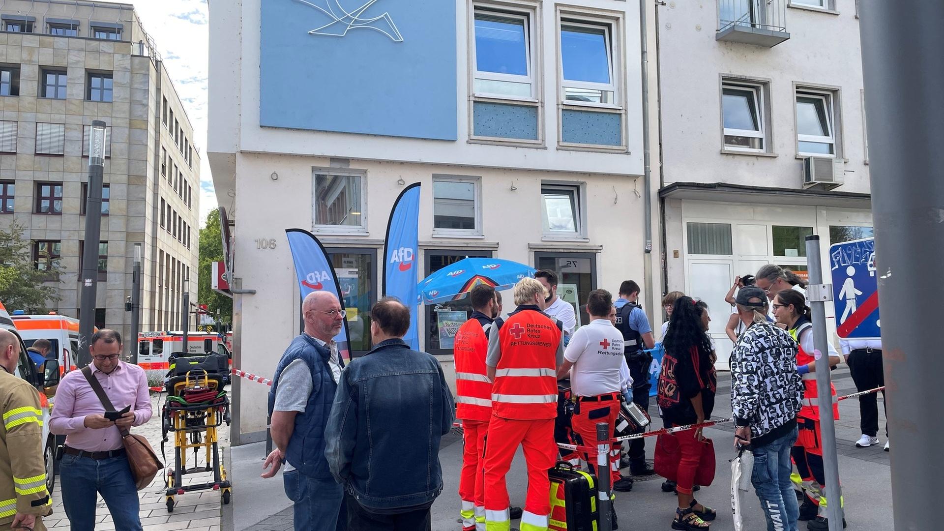 swr auf den stand der afd in bad kreuznach wurde eine fluessigkeit geschuettet 100