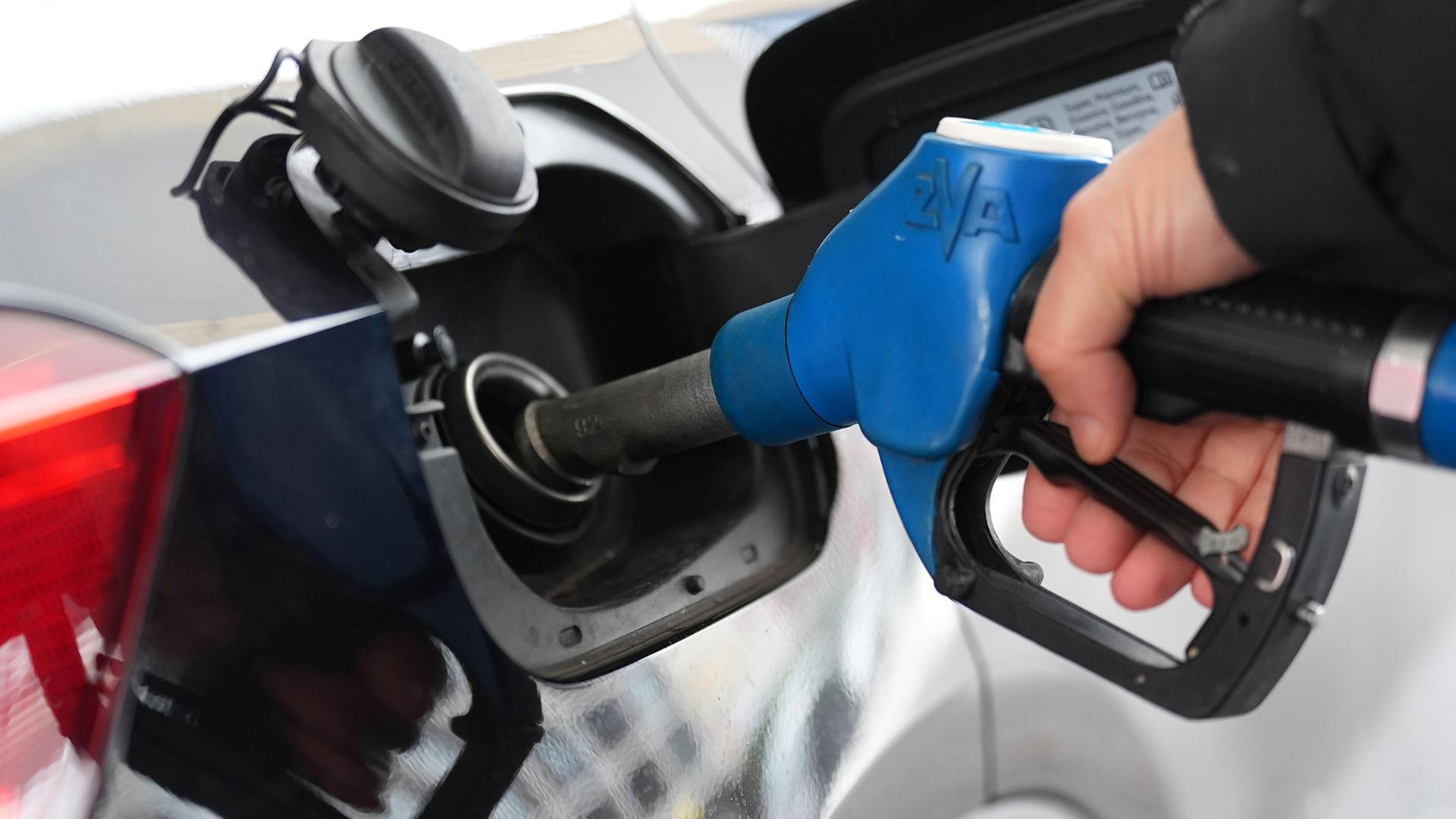 tankstelle tanken 108