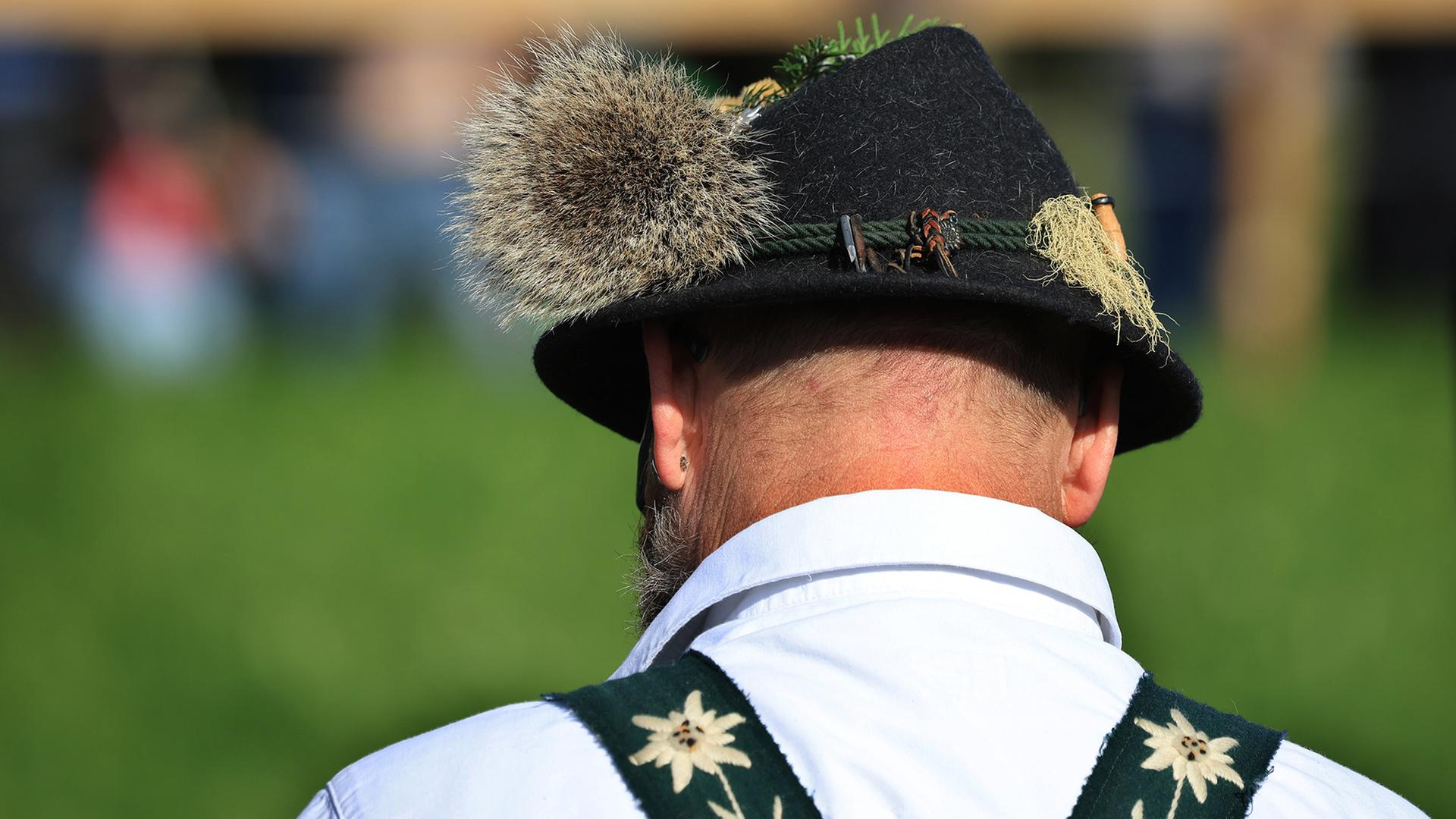 tracht 100