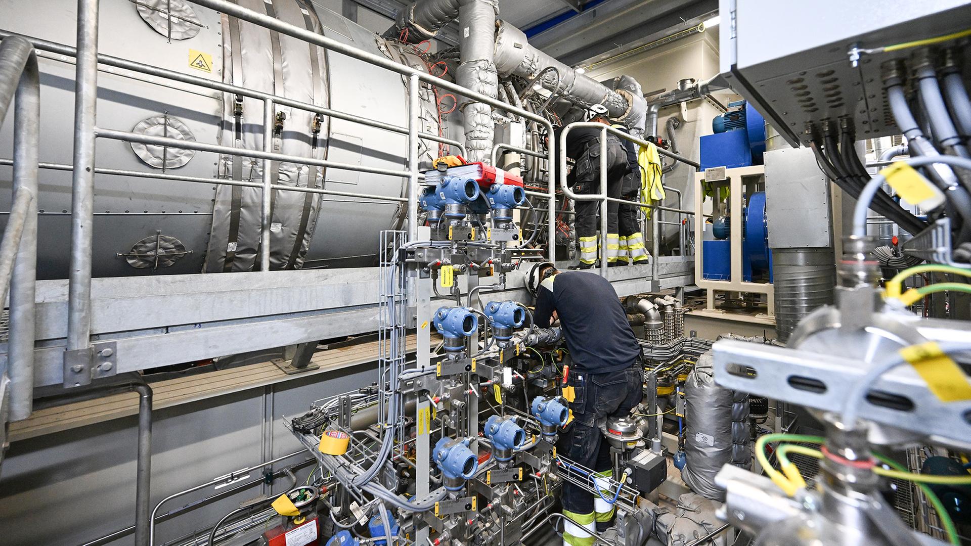 turbine im gaskraftwerk 100