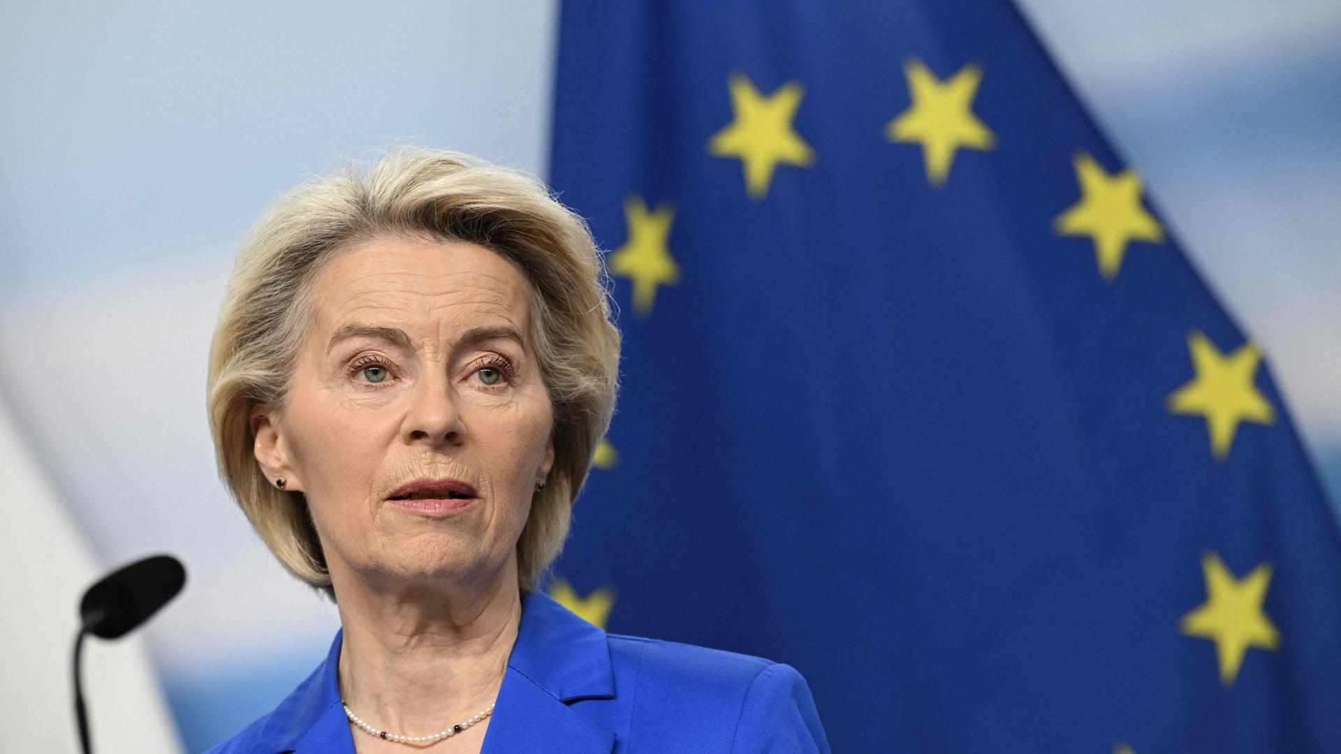 ursula von der leyen 186